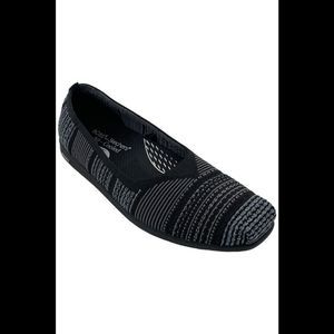 Skechers Women's Bobs Arch Fit Plush Flats Gray - Medium